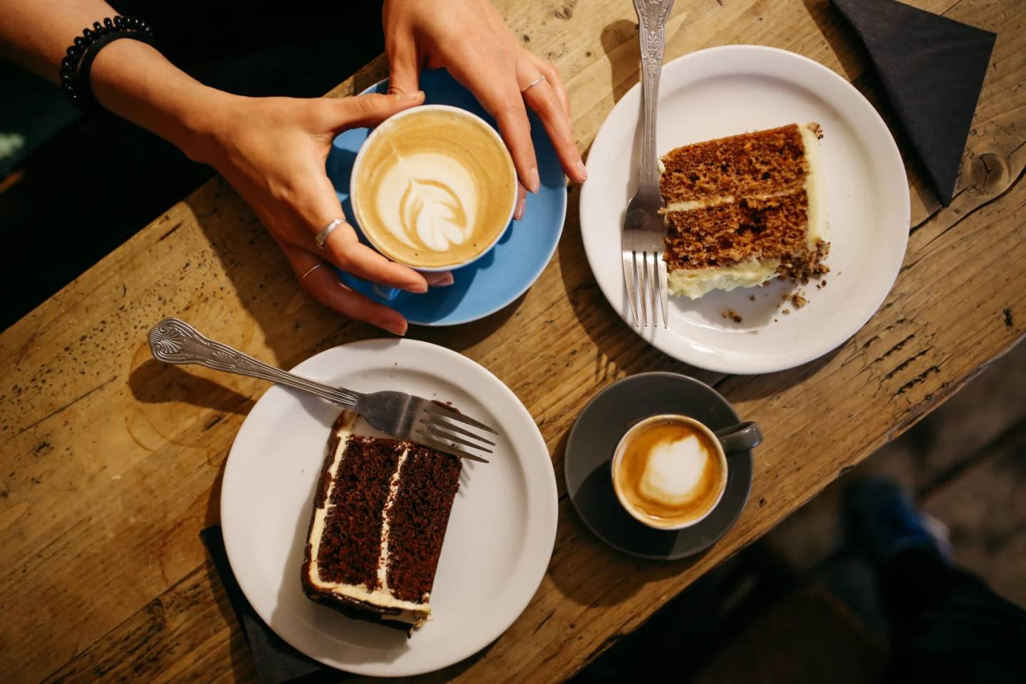 cake upsell at coffee shop